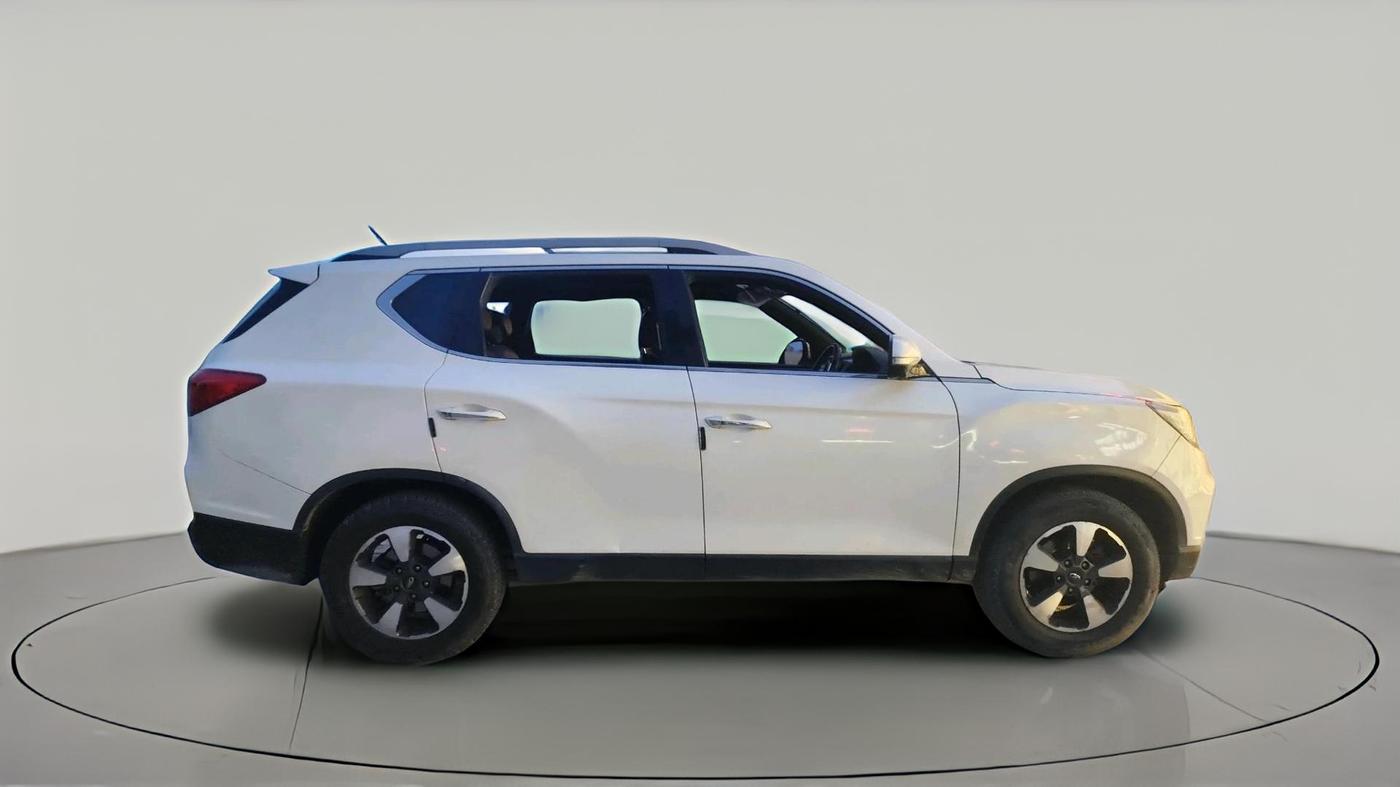 2021 Mahindra ALTURAS G4 4WD AT, Diesel, Automatic, 1,17,306 km, exterior
