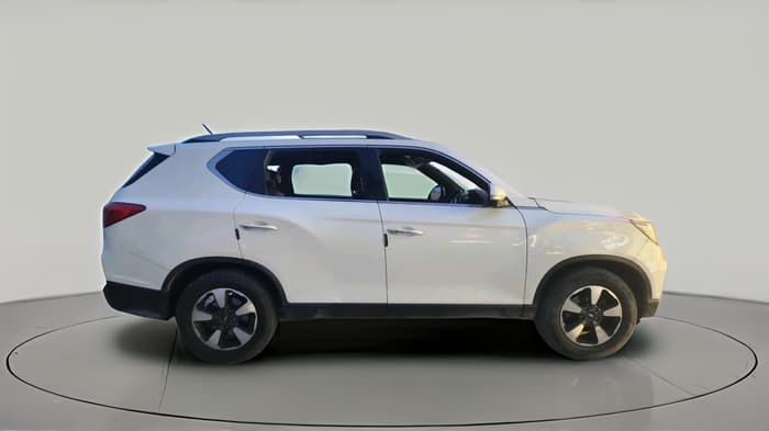 2021 Mahindra ALTURAS G4 4WD AT, Diesel, Automatic, 1,17,306 km, exterior