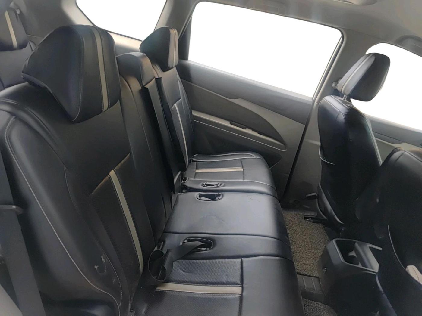 2019 Mahindra MARAZZO M2 8 STR, Diesel, Manual, 78,590 km, interior