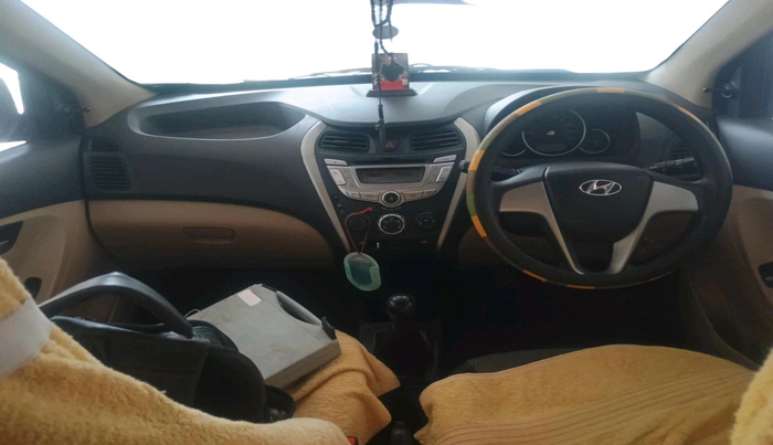2011 Hyundai Eon SPORTZ, Petrol, Manual, 13,107 km, interior