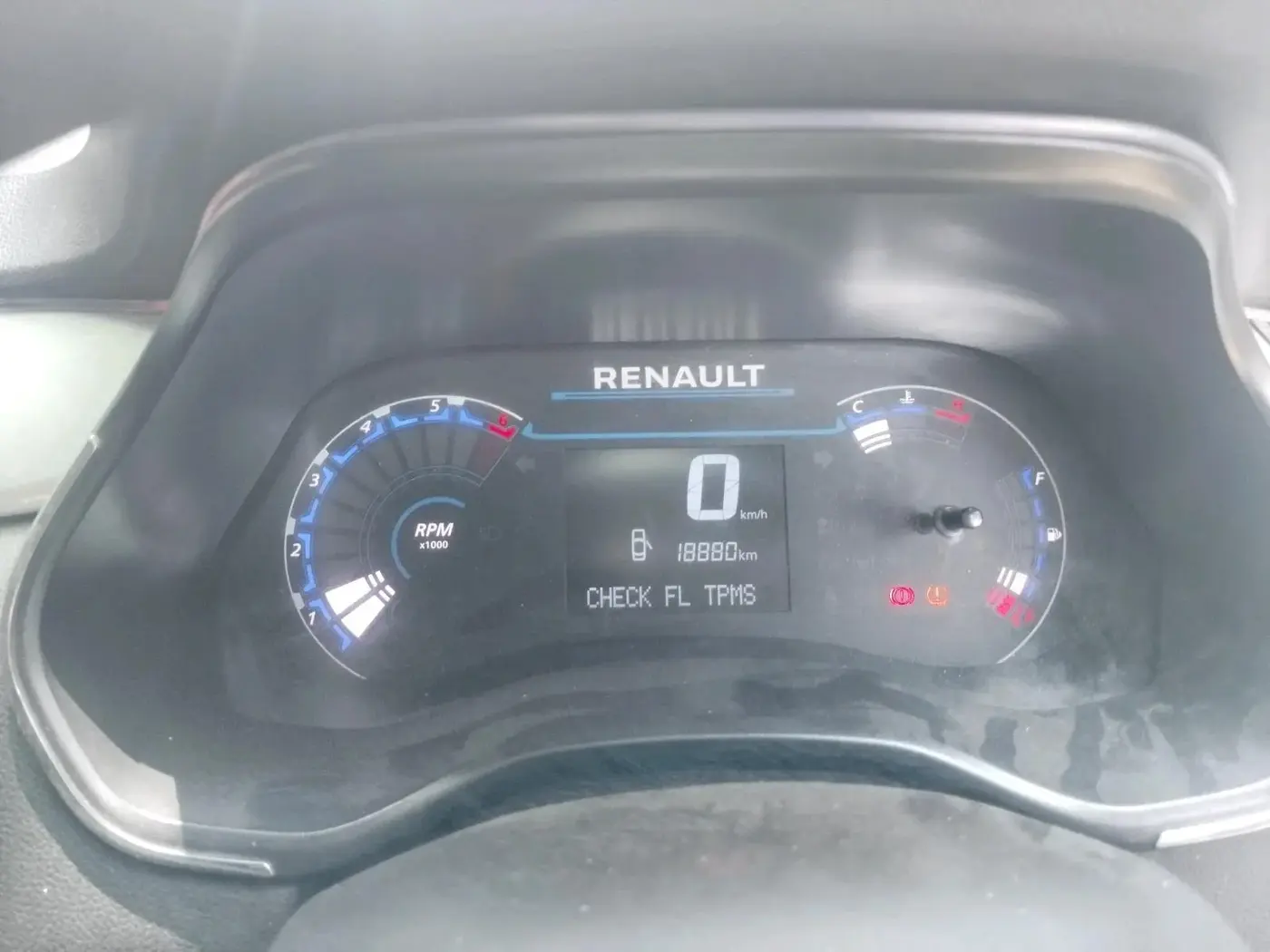 2023 Renault TRIBER RXZ, Petrol, Manual, 18,880 km, interior