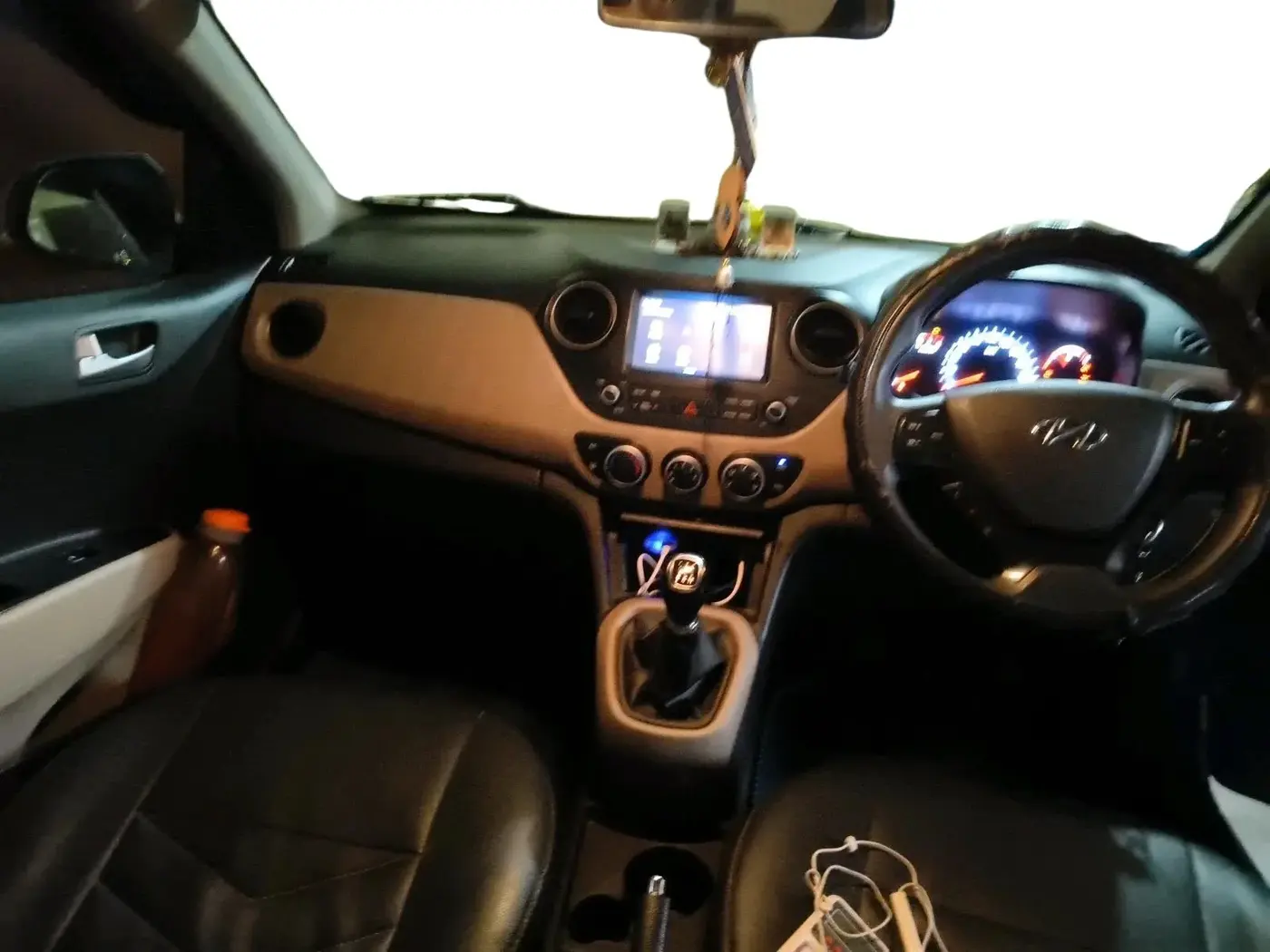 2018 Hyundai Xcent SX 1.2, Petrol, Manual, 90,743 km, interior