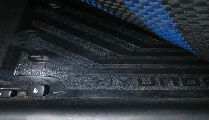 2018 Hyundai Xcent SX 1.2, Petrol, Manual, 90,743 km, interior