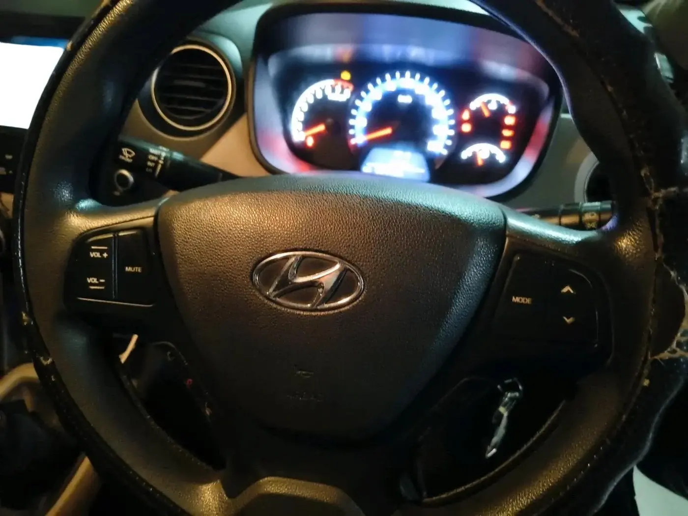 2018 Hyundai Xcent SX 1.2, Petrol, Manual, 90,743 km, interior
