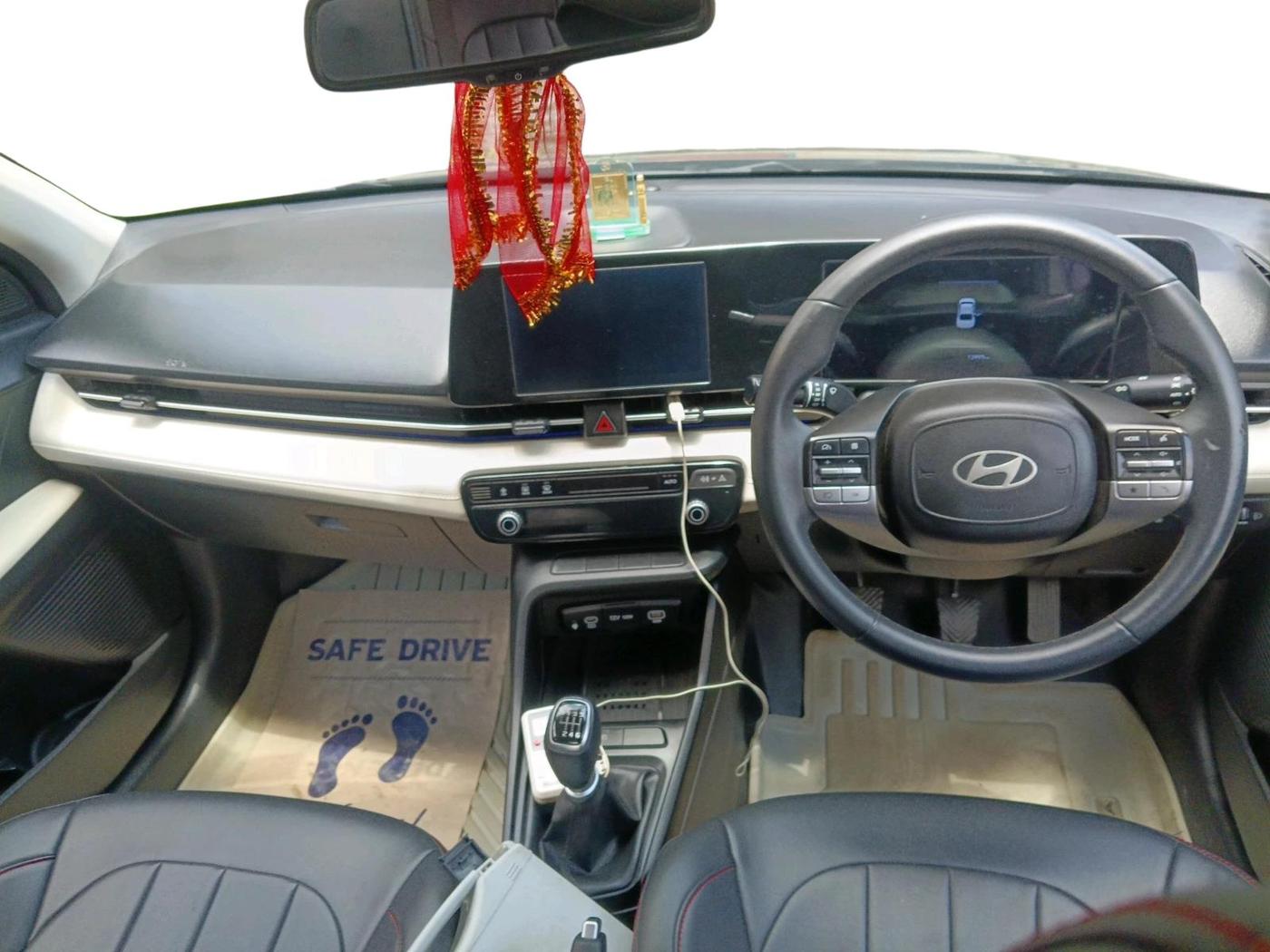 2024 Hyundai Verna SX 1.5 l MPI, Petrol, Manual, 13,997 km, interior
