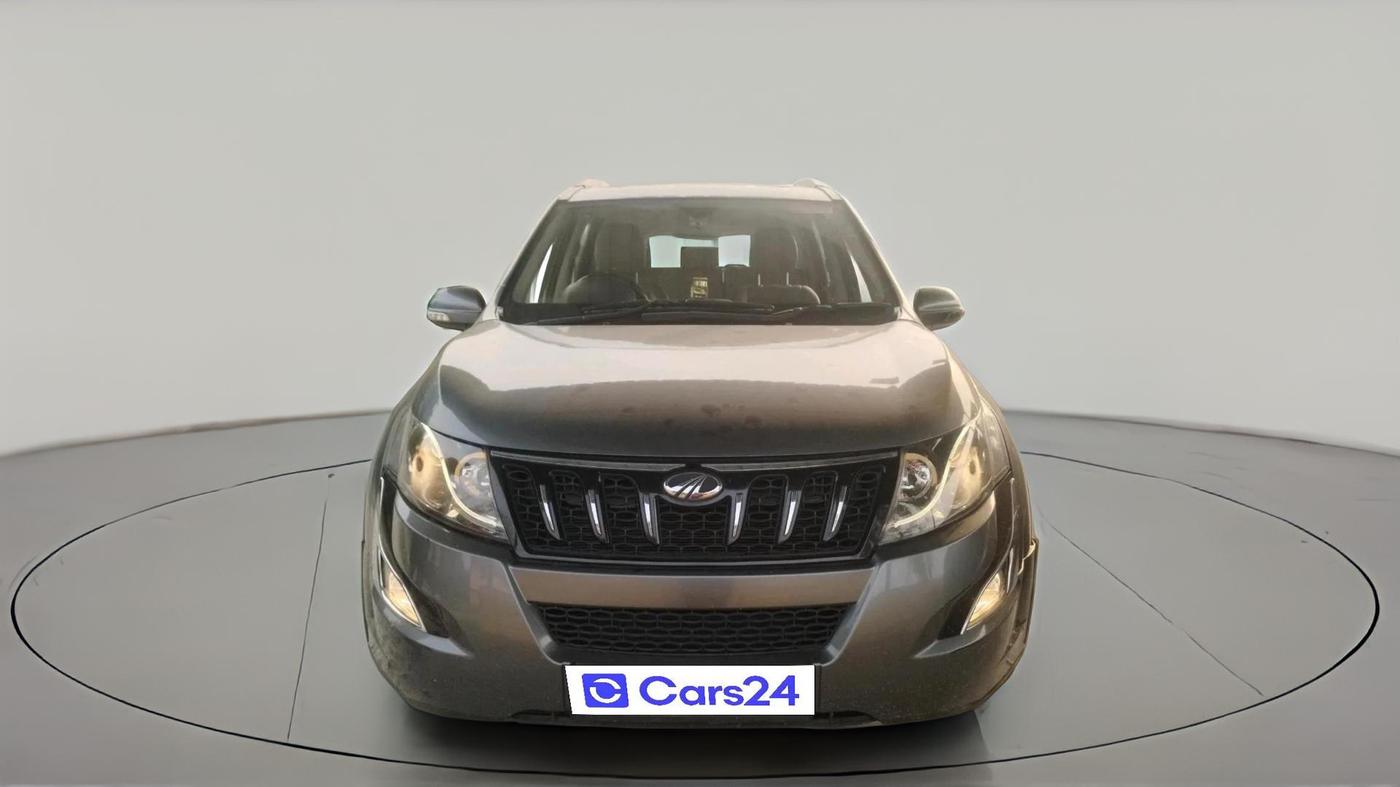 2017 Mahindra XUV500 W10, Diesel, Manual, 42,018 km, exterior