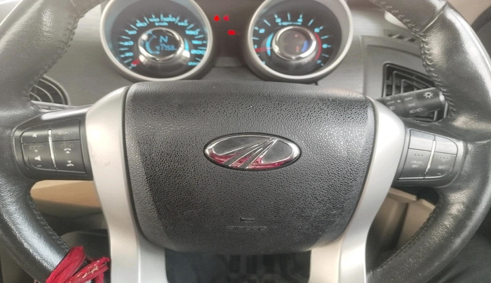 2017 Mahindra XUV500 W10, Diesel, Manual, 41,758 km, interior