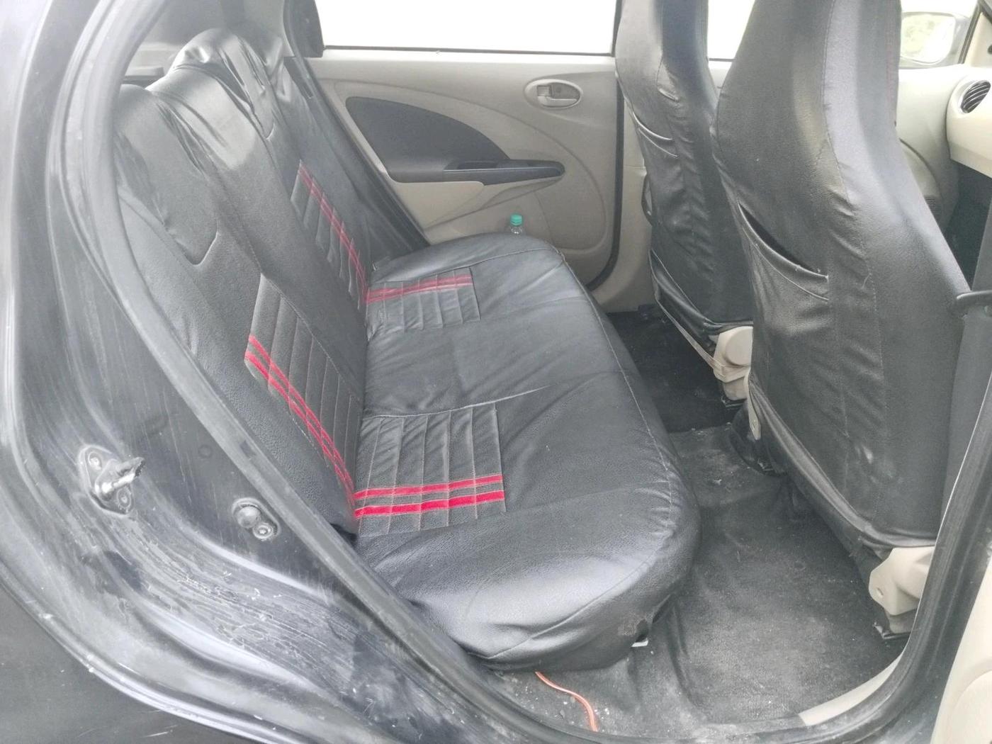 2012 Toyota Etios Liva V, Petrol, Manual, 1,45,326 km, interior