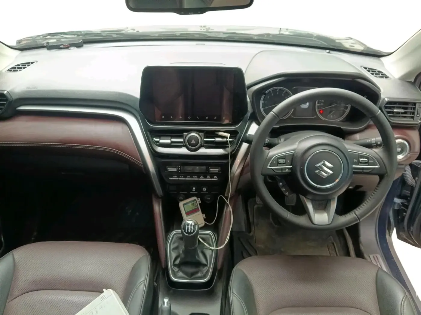 2023 Maruti Grand Vitara ALPHA SMART HYBRID, Petrol, Manual, 21,000 km, interior