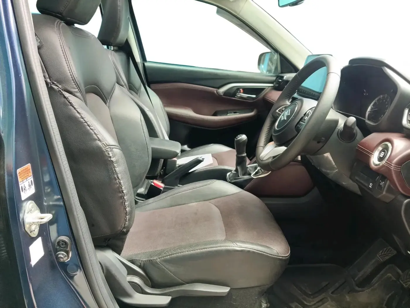 2023 Maruti Grand Vitara ALPHA SMART HYBRID, Petrol, Manual, 21,000 km, interior