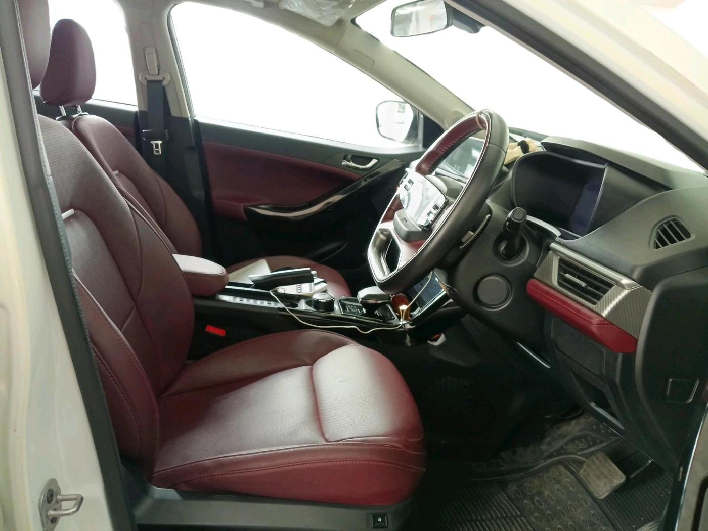 2024 Tata Curvv Accomplished S 1.2 Petrol 7DCA, Petrol, Automatic, 6,152 km, interior