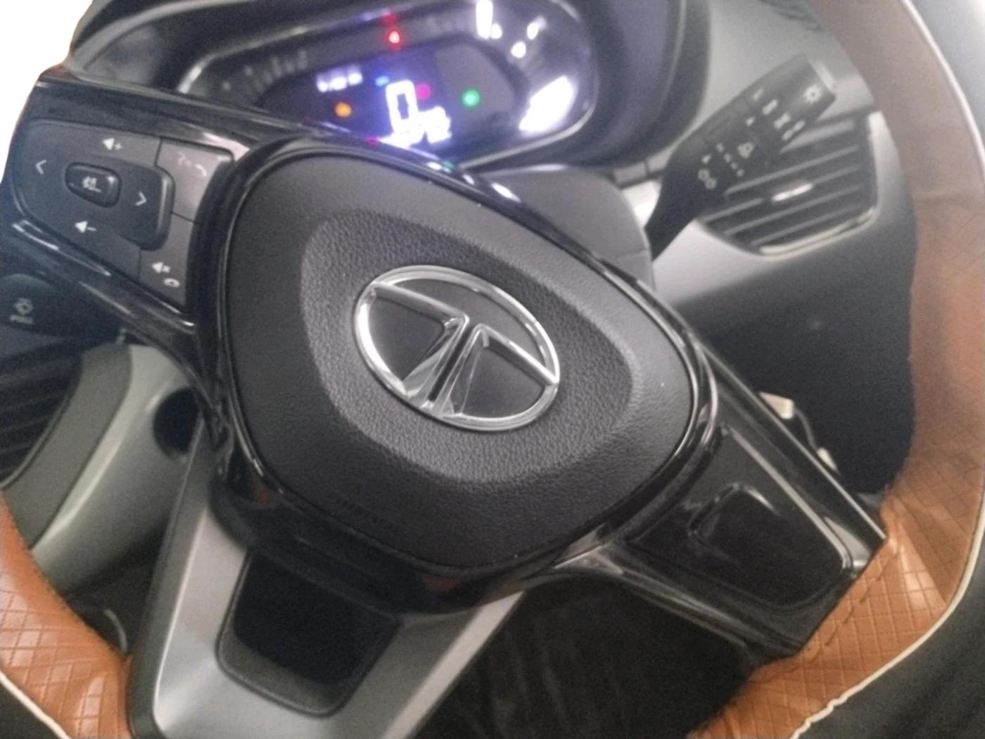 2021 Tata NEXON XM SUNROOF PETROL, Petrol, Manual, 25,650 km, interior