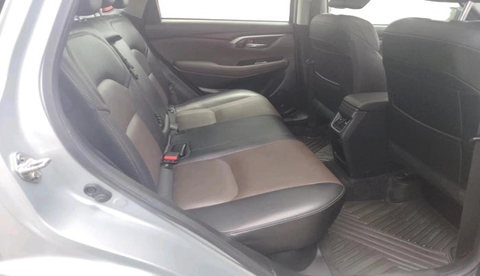 2023 Toyota URBAN CRUISER HYRYDER V HYBRID, Hybrid, Automatic, 20,534 km, interior