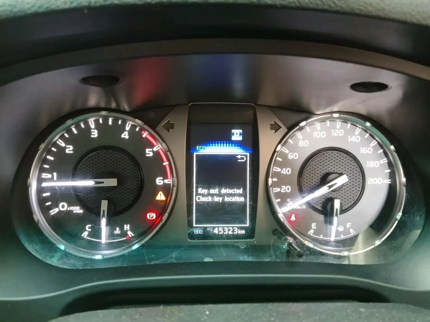 2022 Toyota HILUX HIGH 4X4 AT, Diesel, Automatic, 45,323 km, interior