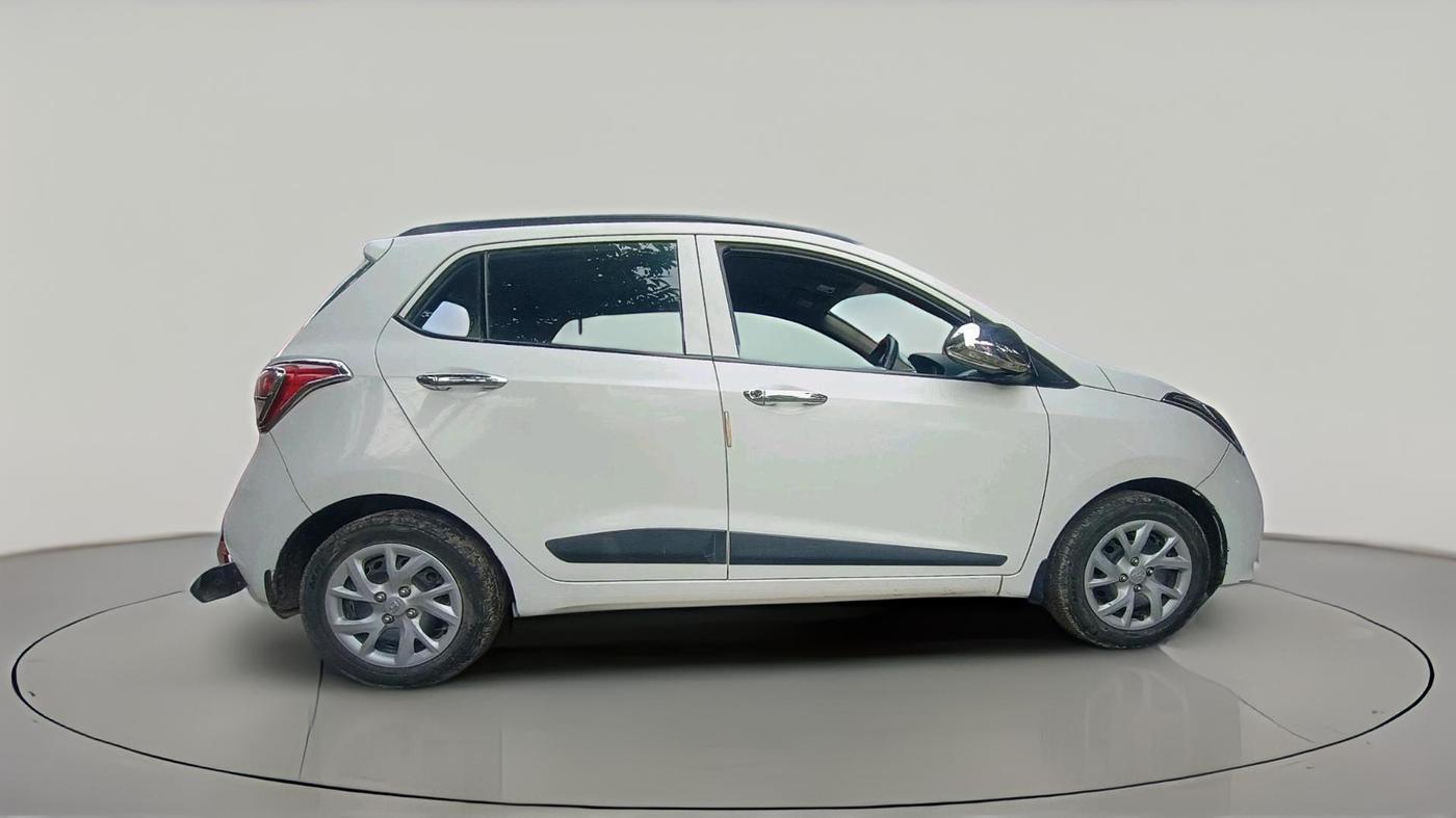 2017 Hyundai Grand i10 SPORTZ (O) 1.2 KAPPA VTVT, Petrol, Manual, 46,000 km, exterior