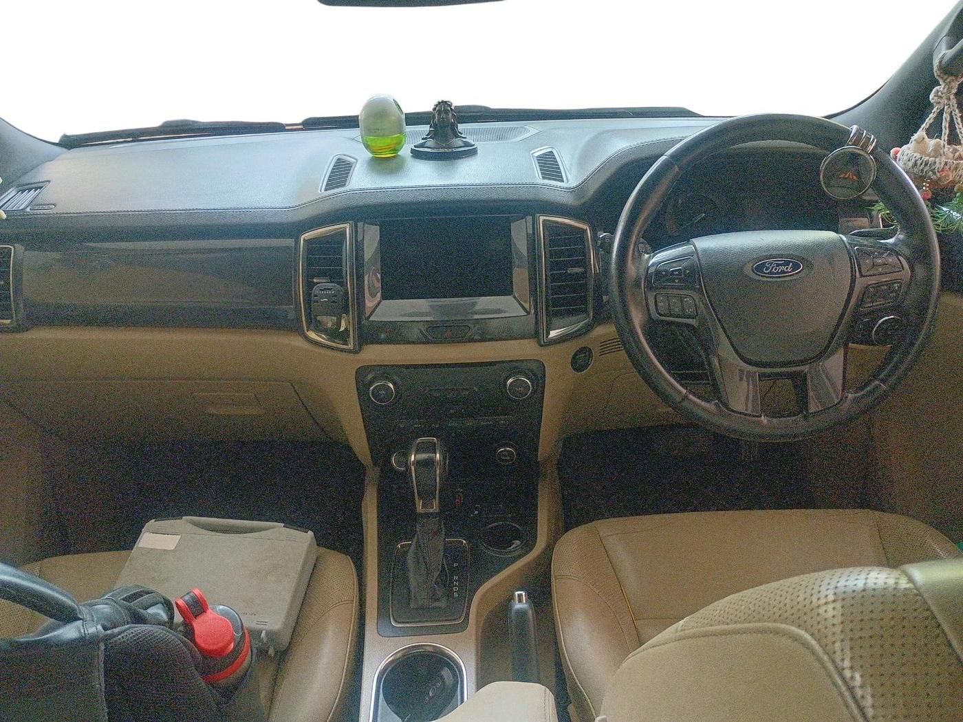 2020 Ford Endeavour TITANIUM PLUS 2.0 4X2 AT SUNROOF, Diesel, Automatic, 1,50,755 km, interior