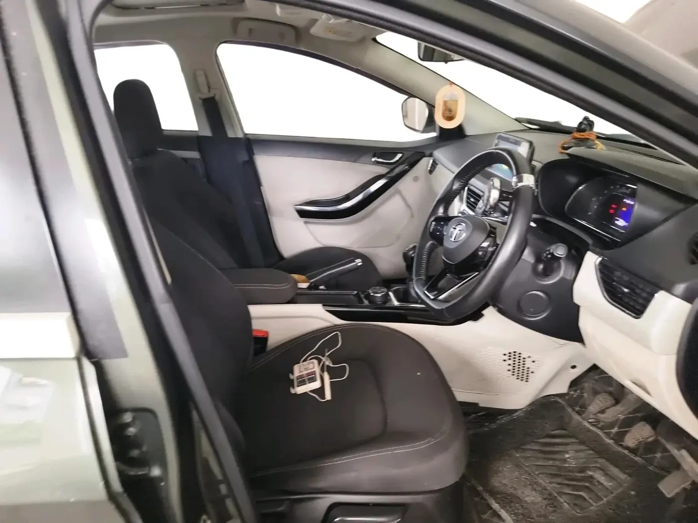 2021 Tata NEXON XZ PLUS (O) PETROL, Petrol, Manual, 47,400 km, interior