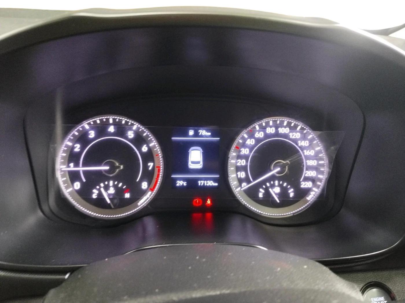 2020 Hyundai VENUE SX 1.0 (O) TURBO, Petrol, Manual, 17,130 km, interior