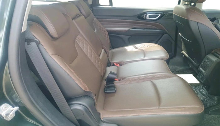 2023 Jeep MERIDIAN LIMITED PLUS AT 4X4, Diesel, Automatic, 23,851 km, interior