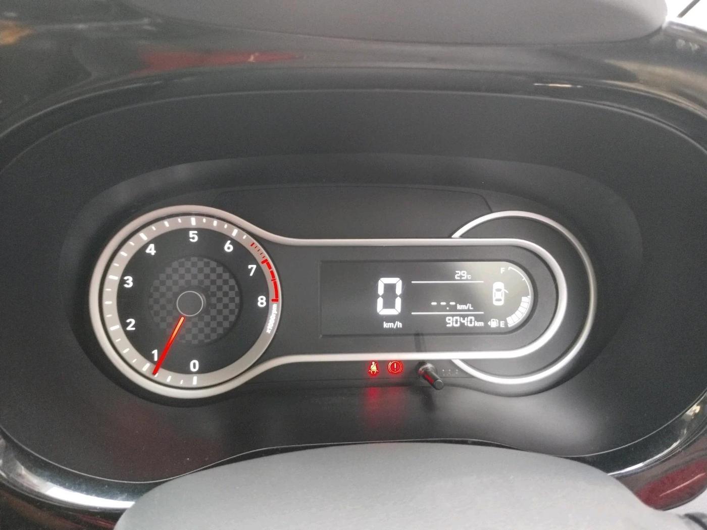 2021 Hyundai Grand i10 SPORTZ 1.2 KAPPA VTVT, Petrol, Manual, 9,040 km, interior