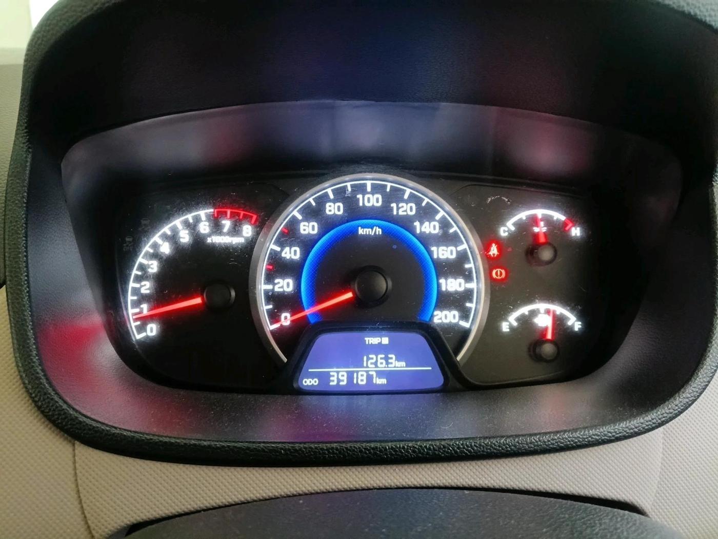 2018 Hyundai Grand i10 SPORTZ 1.2 KAPPA VTVT, Petrol, Manual, 39,187 km, interior