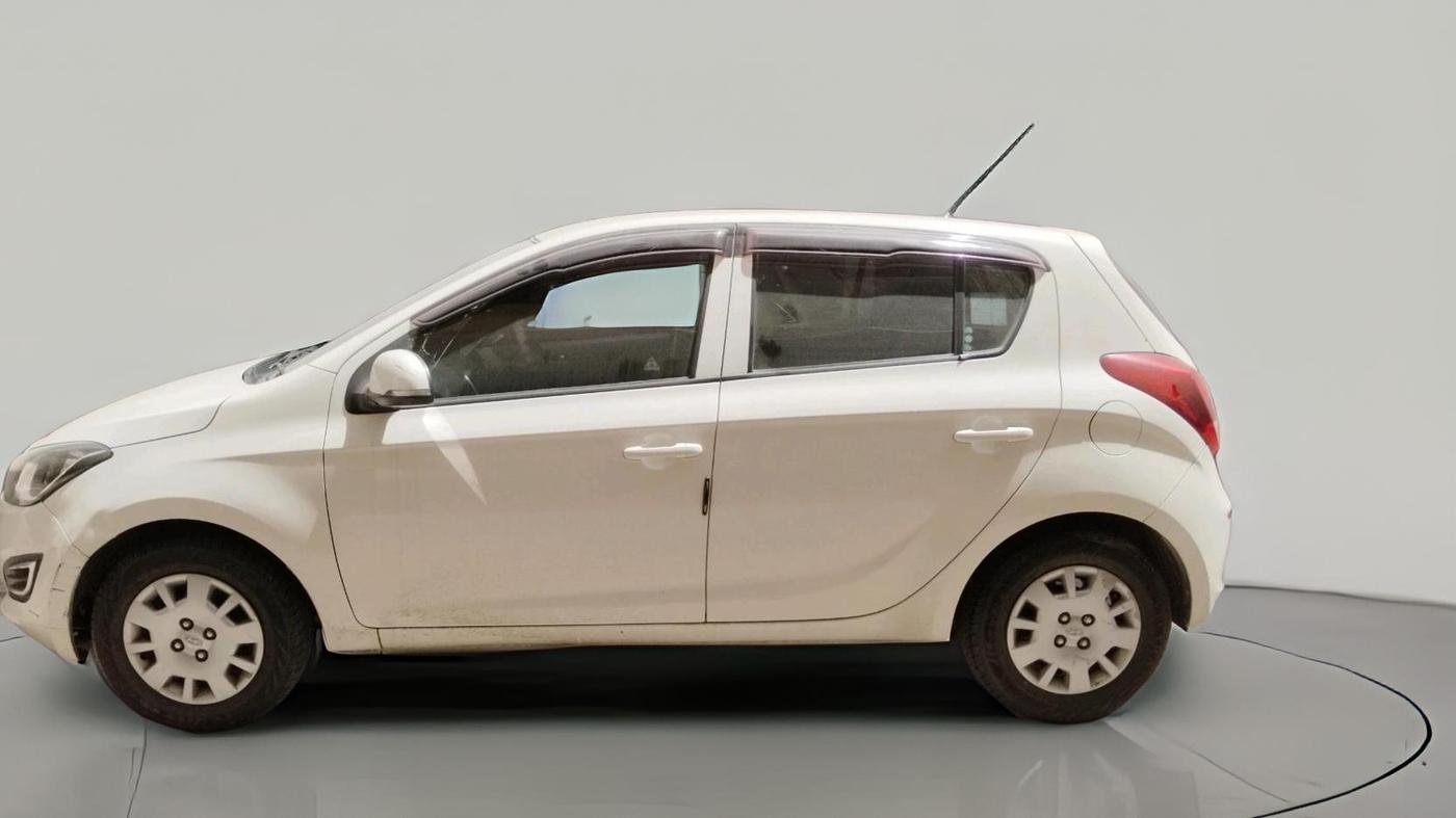 2013 Hyundai i20 MAGNA 1.2, Petrol, Manual, 1,07,163 km, exterior