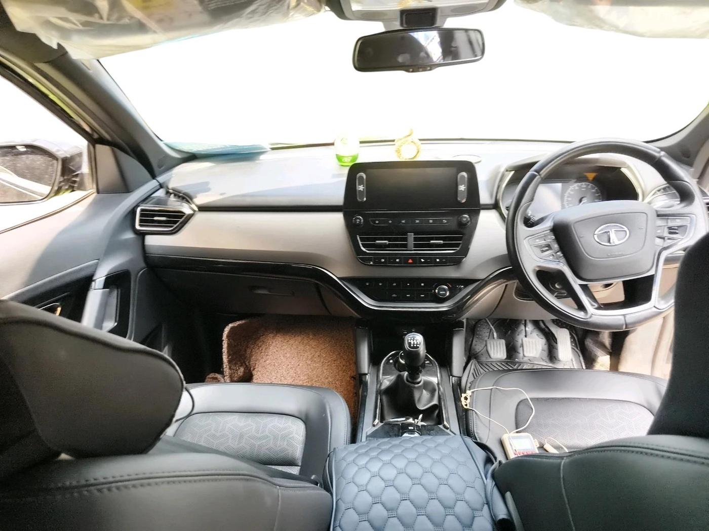 2023 Tata Safari XZ PLUS DARK EDITION, Diesel, Manual, 36,380 km, interior