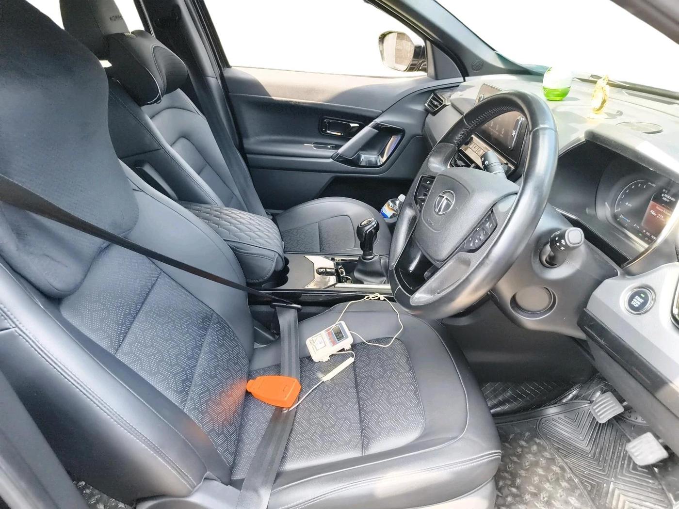 2023 Tata Safari XZ PLUS DARK EDITION, Diesel, Manual, 36,380 km, interior