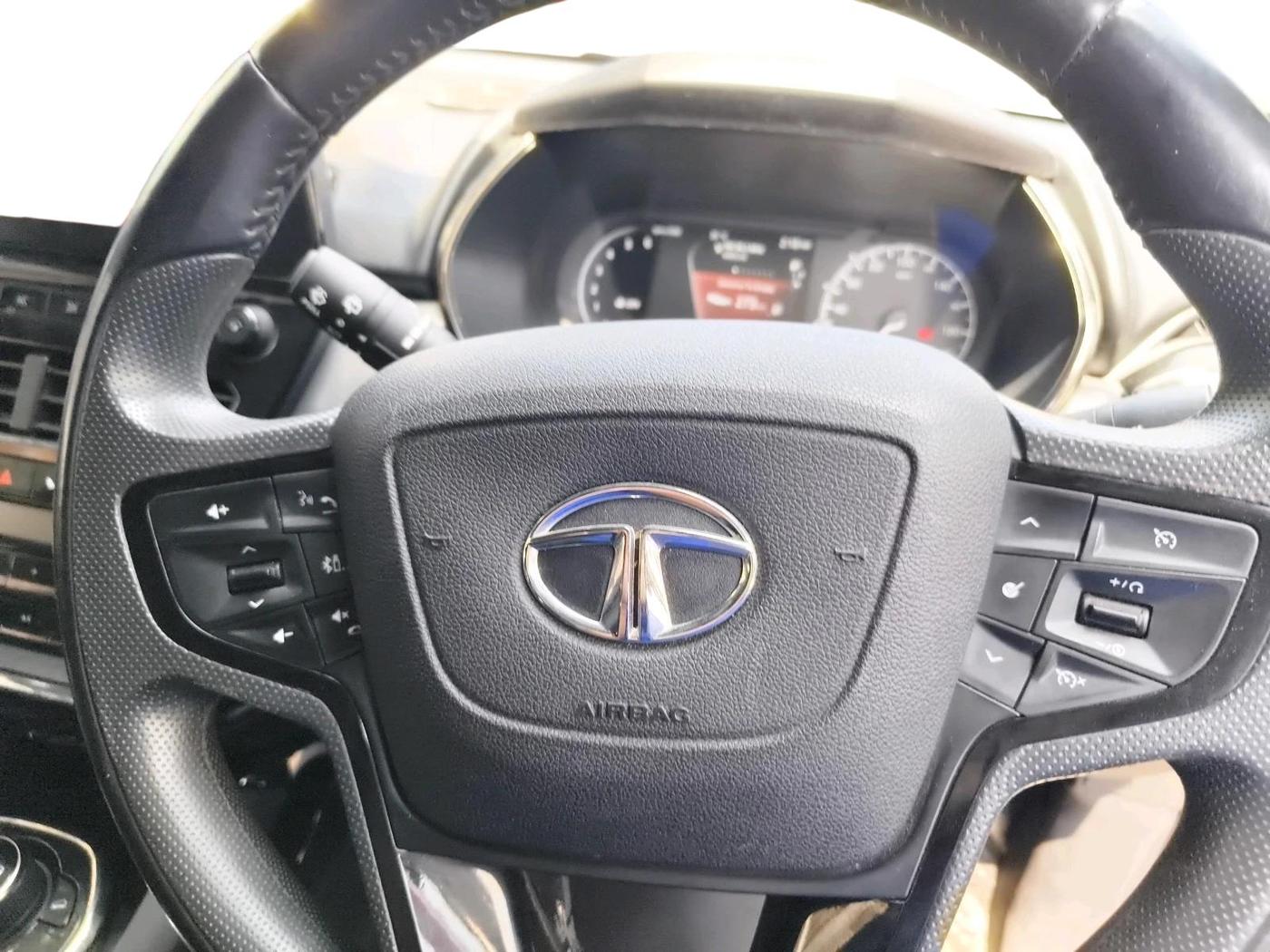 2023 Tata Safari XZ PLUS DARK EDITION, Diesel, Manual, 36,380 km, interior