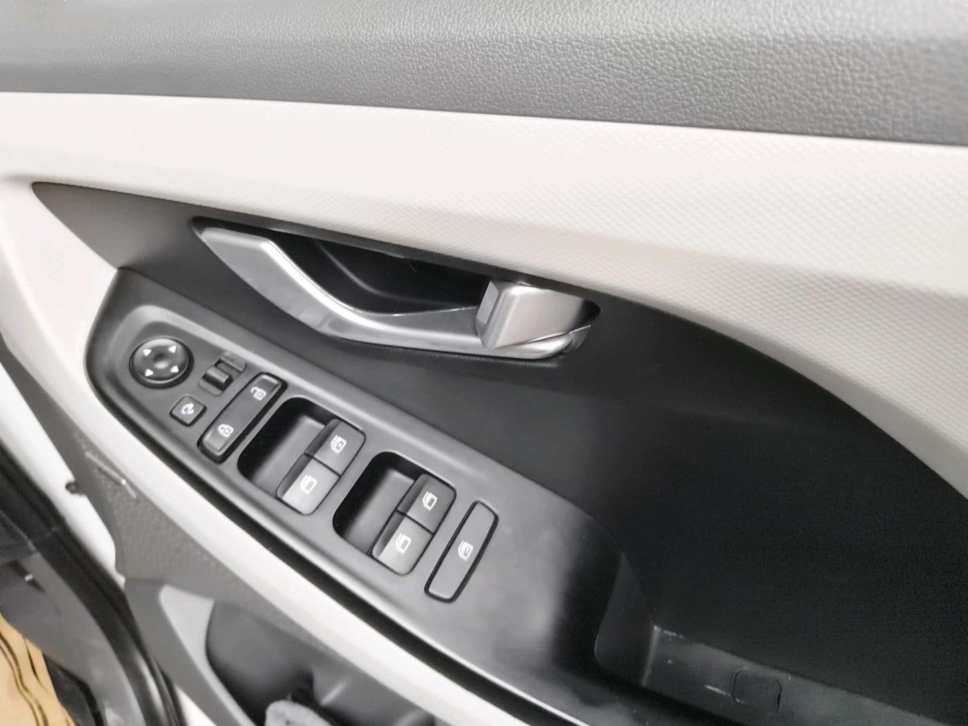 2025 Hyundai Creta SX (O) 1.5 DIESEL AT, Diesel, Automatic, 10,646 km, interior