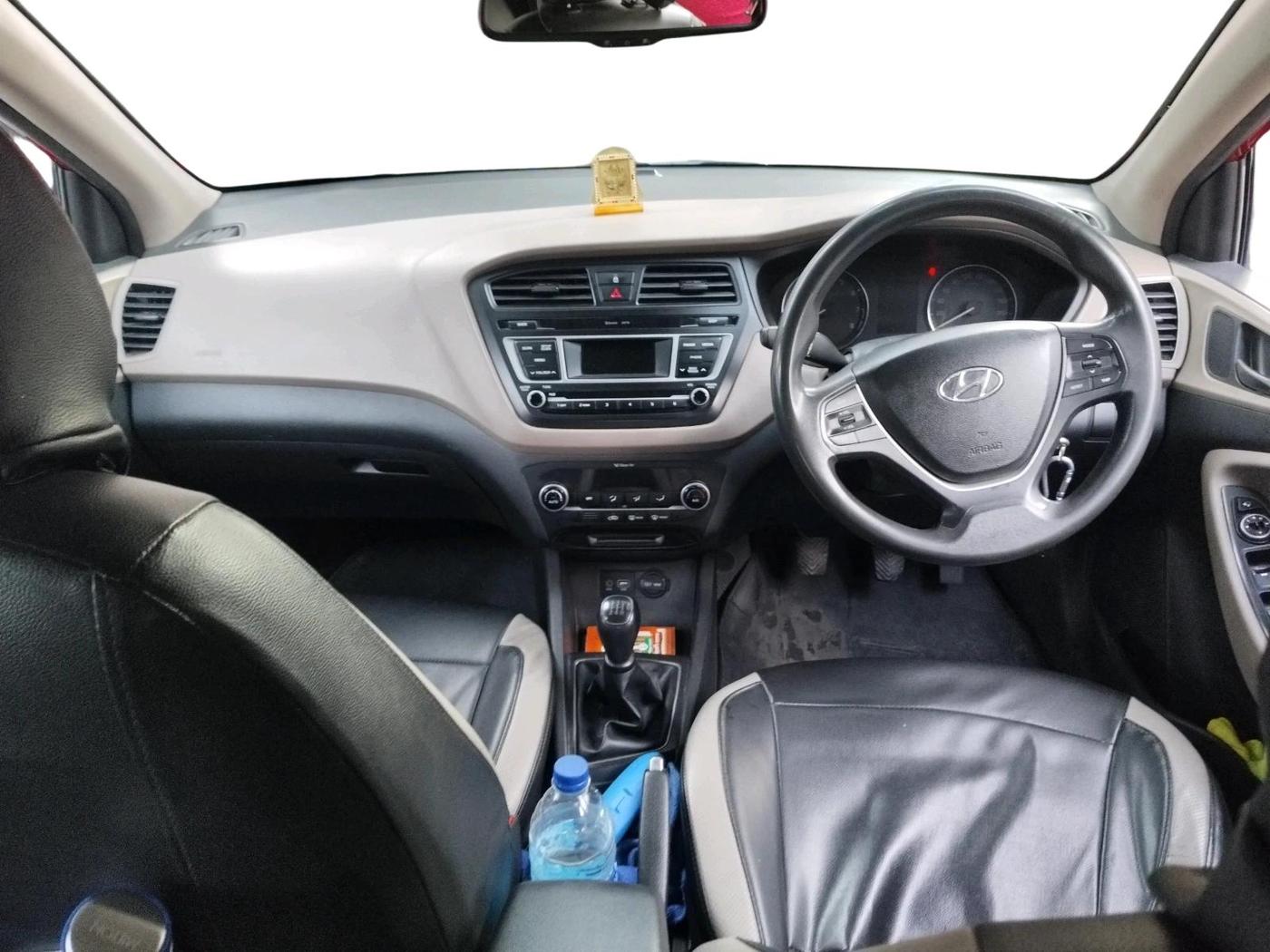 2016 Hyundai Elite i20 SPORTZ 1.2, Petrol, Manual, 1,07,286 km, interior