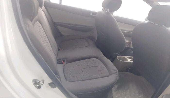 2011 Hyundai i20 MAGNA 1.2, Petrol, Manual, 91,786 km, interior