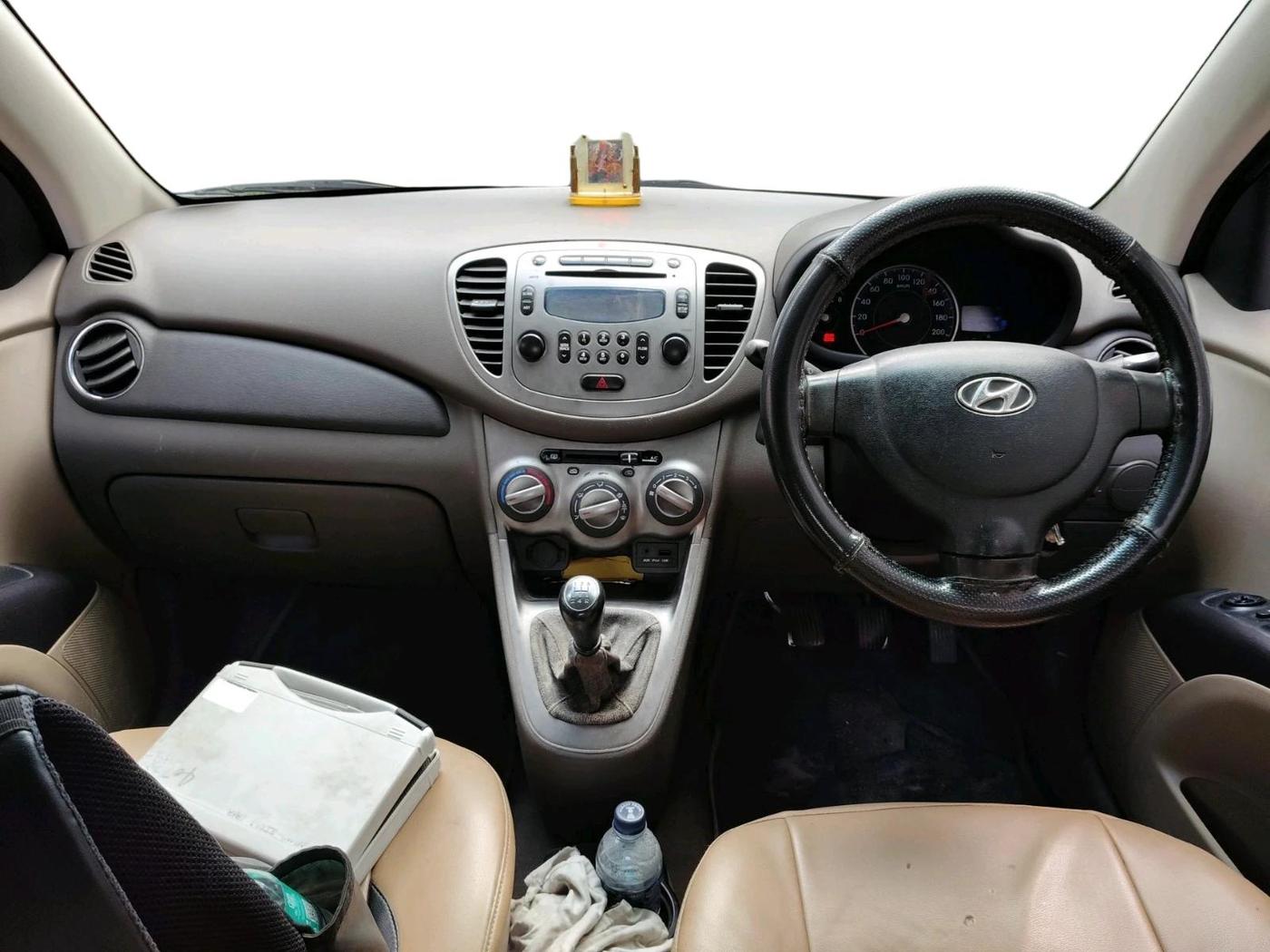 2012 Hyundai i10 SPORTZ 1.2, Petrol, Manual, 81,404 km, interior