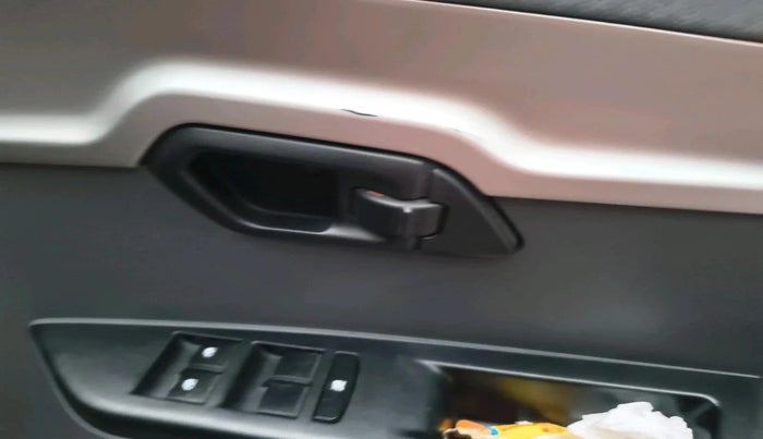 2018 Mahindra KUV 100 NXT K6+ P 6 STR, Petrol, Manual, 58,668 km, interior