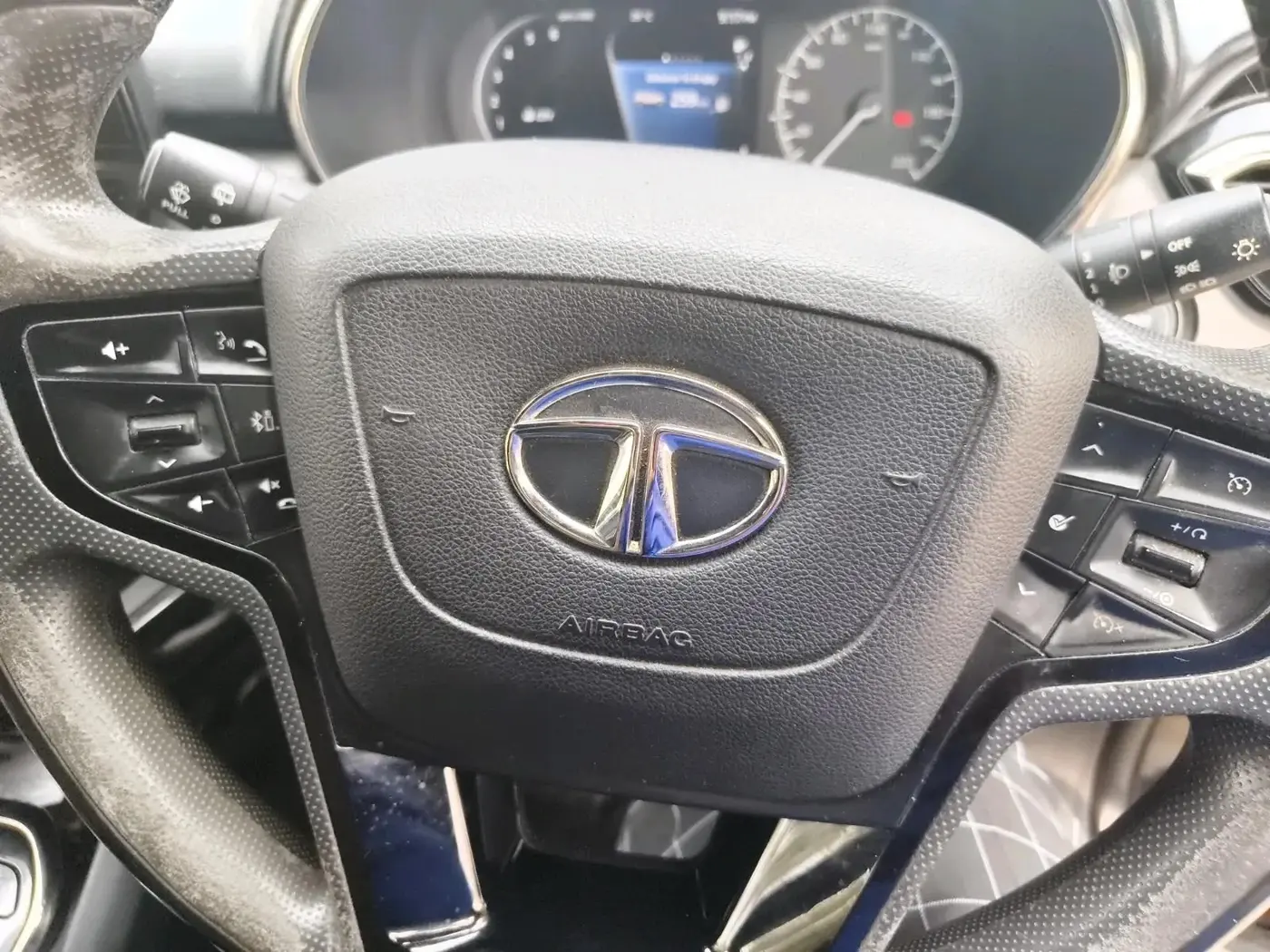 2022 Tata Harrier XZ Plus 2.0Lkryotec halo Dark Edition, Diesel, Manual, 89,784 km, interior
