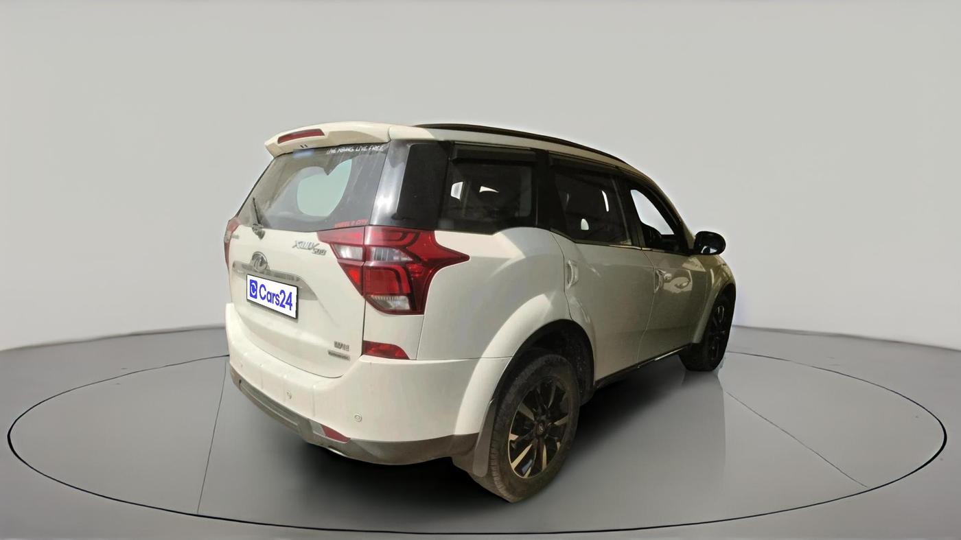 2018 Mahindra XUV500 W11 AT, Diesel, Automatic, 49,919 km, exterior