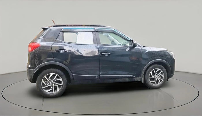 2024 Mahindra XUV300 W8 (O) 1.2 PETROL, Petrol, Manual, 12,992 km, exterior