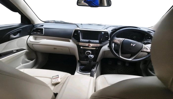 2024 Mahindra XUV300 W8 (O) 1.2 PETROL, Petrol, Manual, 12,992 km, interior