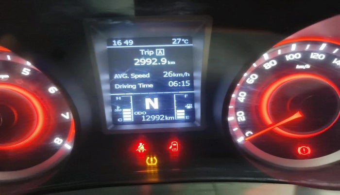 2024 Mahindra XUV300 W8 (O) 1.2 PETROL, Petrol, Manual, 12,992 km, interior