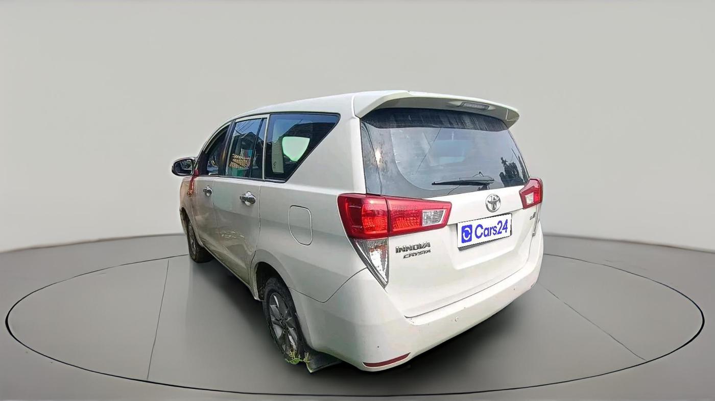 2017 Toyota Innova Crysta 2.4 VX 7 STR, Diesel, Manual, 1,08,551 km, exterior