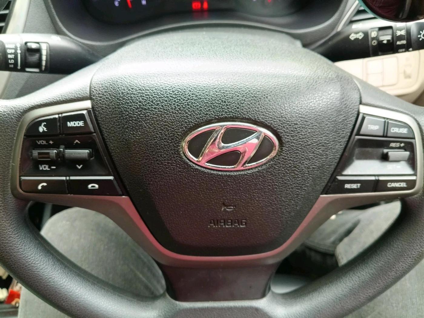 2018 Hyundai Verna 1.6 VTVT SX, Petrol, Manual, 80,650 km, interior