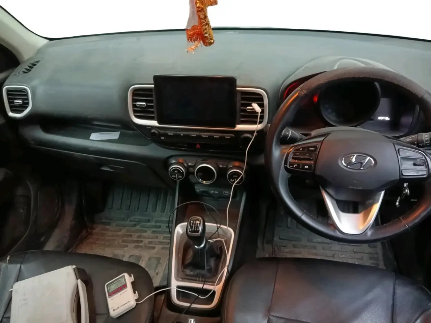 2021 Hyundai VENUE SX 1.5 CRDI, Diesel, Manual, 1,29,720 km, interior