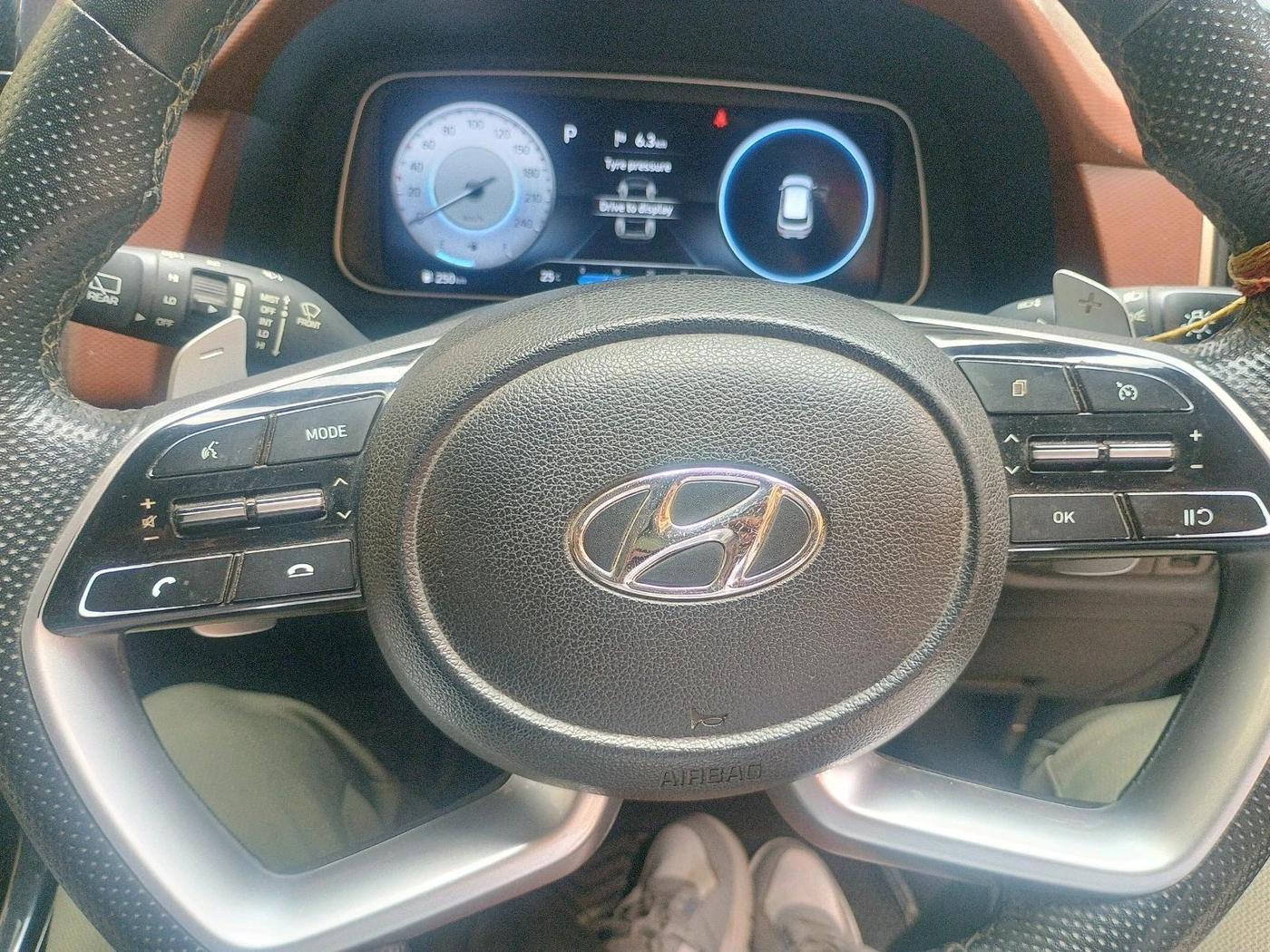 2022 Hyundai ALCAZAR 2.0 SIGNATURE (O) AT 7STR, Petrol, Automatic, 57,369 km, interior