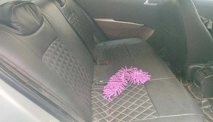 2017 Hyundai Grand i10 SPORTZ (O) 1.2 KAPPA VTVT, Petrol, Manual, 35,223 km, interior