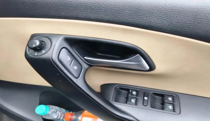 2017 Volkswagen Ameo COMFORTLINE 1.5L, Diesel, Manual, 60,256 km, interior