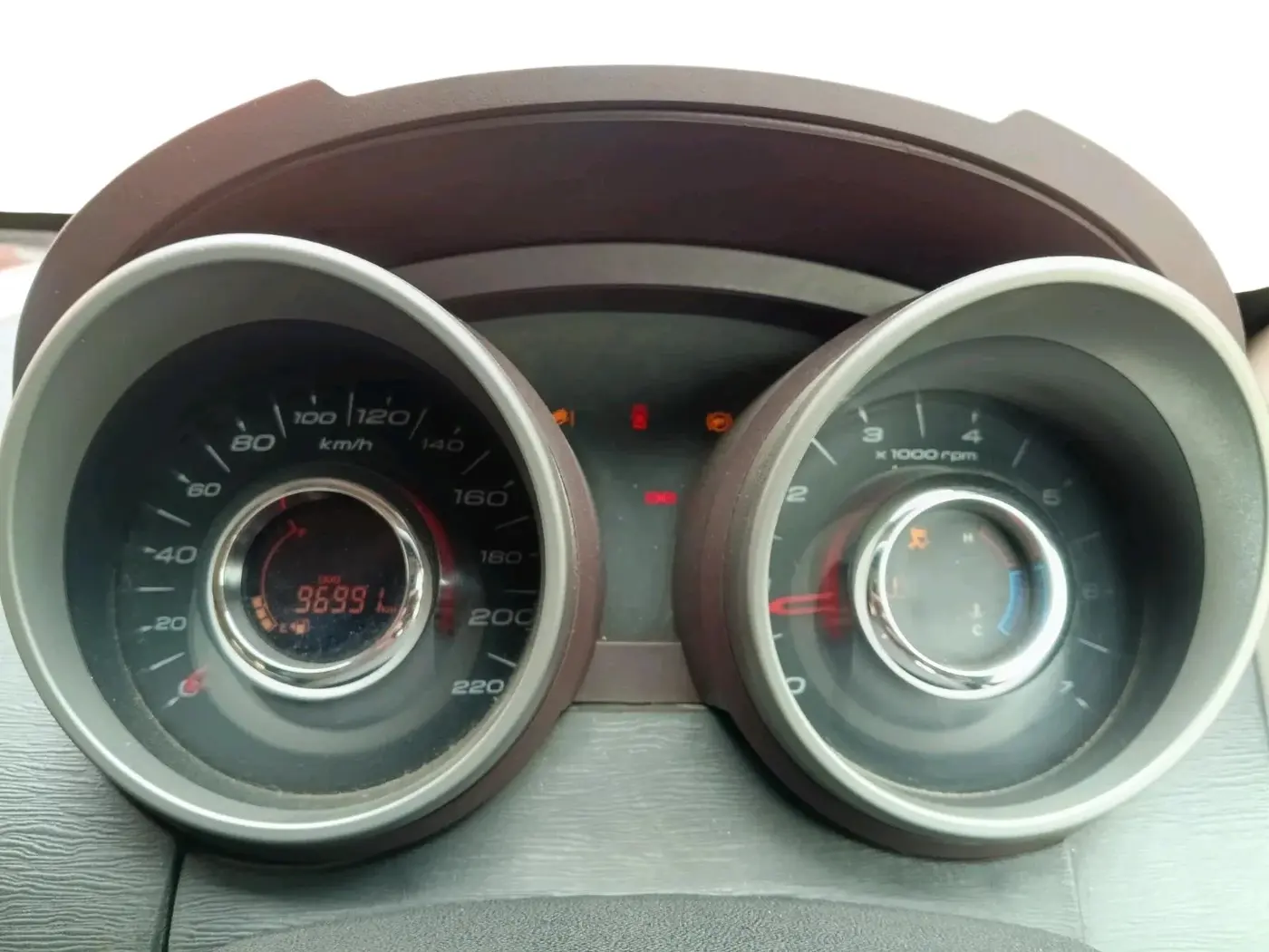 2012 Mahindra XUV500 W8, Diesel, Manual, 96,991 km, interior