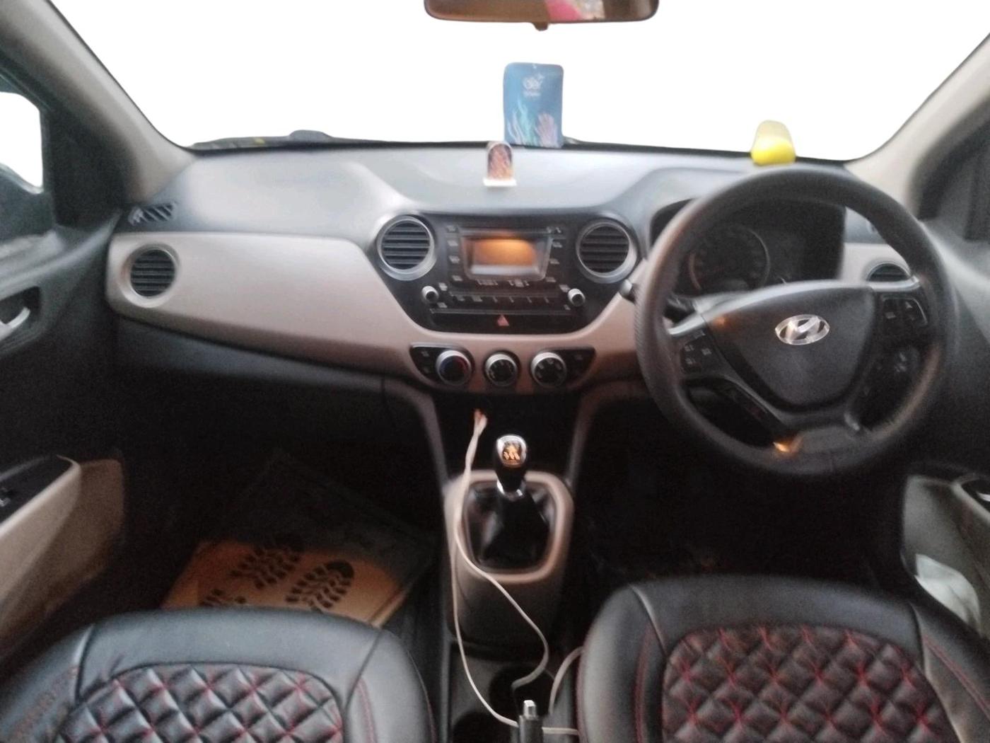 2016 Hyundai Grand i10 SPORTZ 1.2 KAPPA VTVT, Petrol, Manual, 49,484 km, interior