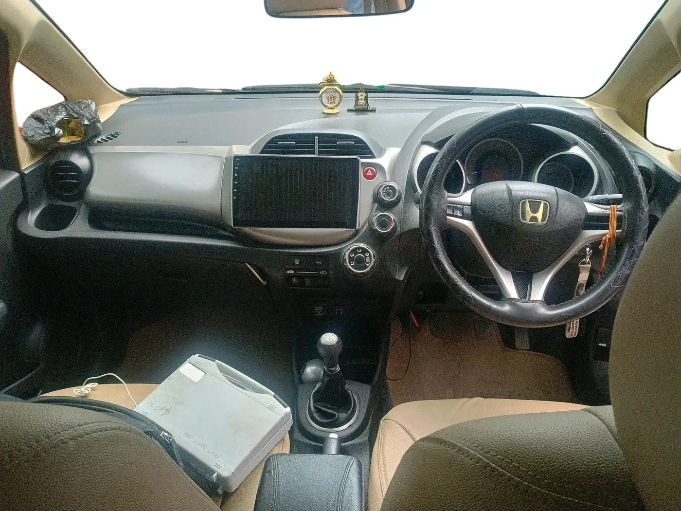 2012 Honda Jazz 1.2 L I-VTEC SELECT, Petrol, Manual, 50,599 km, interior