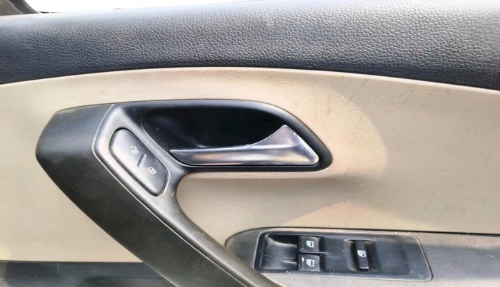 2011 Volkswagen Polo COMFORTLINE 1.2L PETROL, Petrol, Manual, 39,079 km, interior