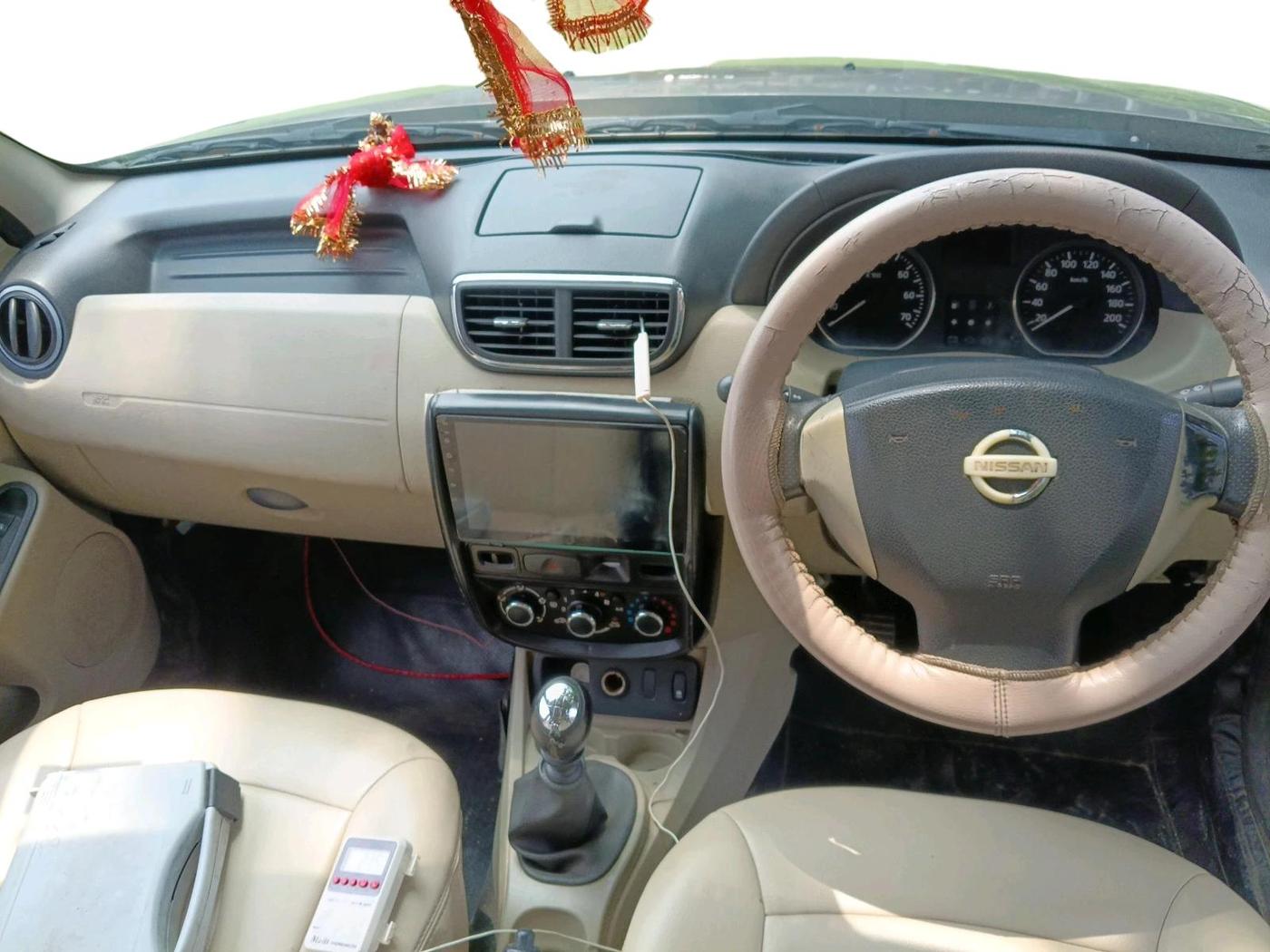 2014 Nissan Terrano XV D THP PREMIUM 110 PS, Diesel, Manual, 68,641 km, interior
